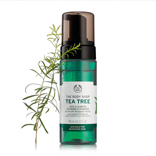 The Body Shop Tea Tree Skin Clearing Foaming Cleanser Face Wash - 150ml (U.K)