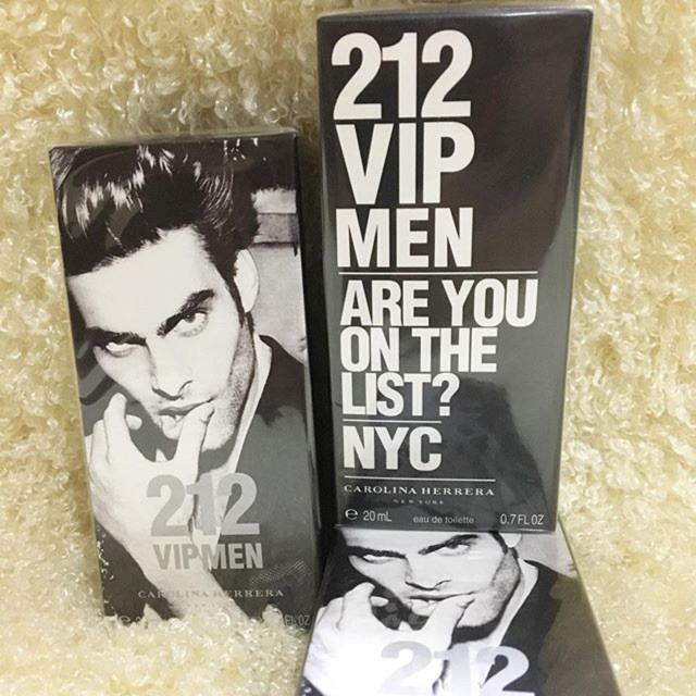 Carolina Herrera 212 Vip Men Eau De Toilette Spray - 20ml